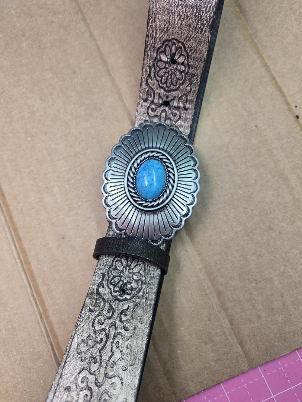 Turquoise Stone Concho Western Leather Belt - Picture 4 of 6